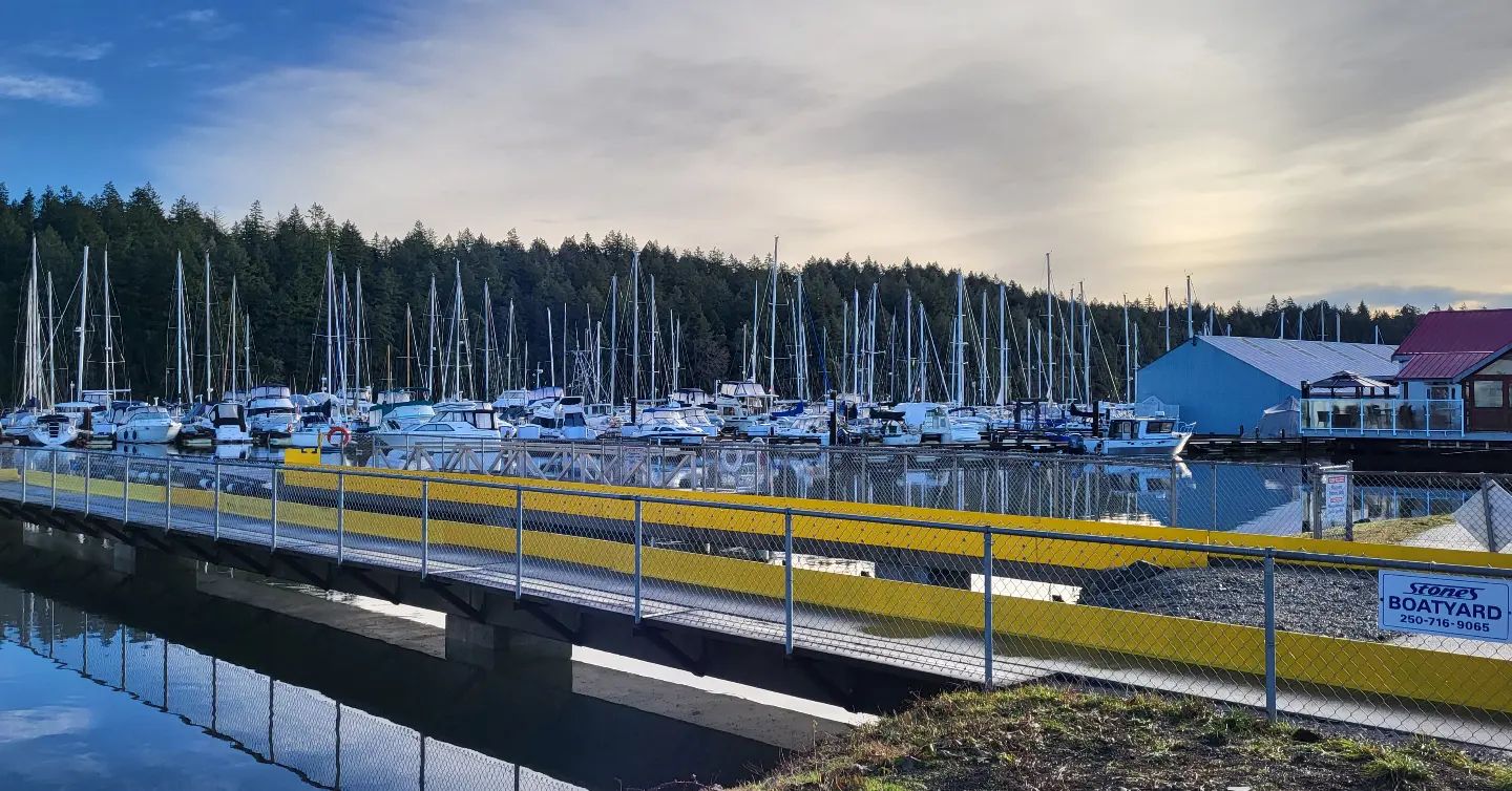 Stones boatyard boats in pier